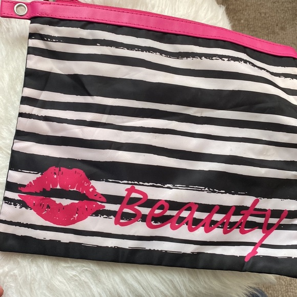 Vintage Victoria Secret Sleep Set - Picture 5 of 5